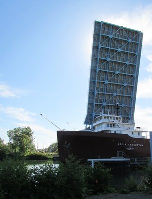 2016-06-30f LAT at Ft._St._Bridag.jpg (106.23 KiB) Viewed 1740 times Fort Street Bridge responds to boat traffic but isn't open to vehicle or foot traffic.