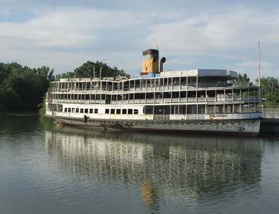 2016-06-30e Ste._Claire.jpg (132.08 KiB) Viewed 1740 times St. Claire's a sad sight these days, moored along the banks of the Rouge, south of Dix Avenue.
