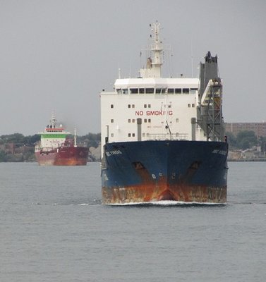 2016-09-10f Saltie & Tanker.jpg (73.71 KiB) Viewed 1559 times Things got busy again after a stormy hour. Here the BBC Kansas is in the lead as the tanker Sichem Mumbai follows, through Port Huron's Chemical Valley.