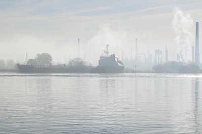 2016-11-06f Ghostly tanker.jpg (64.07 KiB) Viewed 1936 times Before the fog lifted completely, I captured this scene at the Corunna Fuel Dock, across the river from Marysville.