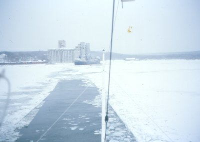 Breaking ice up to the dock.jpg (68.36 KiB) Viewed 2394 times Frozen in where we spent Christmas 1980