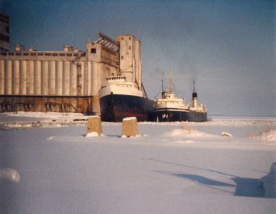 Heimbecker-12-27, 1980.jpg (187.21 KiB) Viewed 2394 times Tied up in Midland Ont.