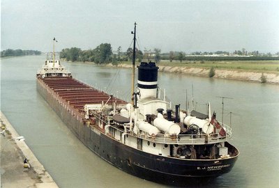 2-EJNewberry-hist-CGS.jpg (79.54 KiB) Viewed 7503 times Newberry Welland Canal