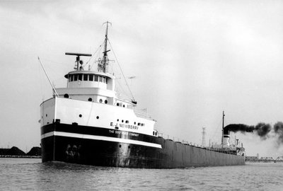 Newberry.jpg (37.4 KiB) Viewed 7503 times E.J. Newberry fine looking ship