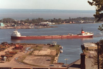 Murray Bay outbound from General Mills elevator "A", Duluth.