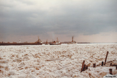 1984 St Clair River Ice Jam-5.jpg
