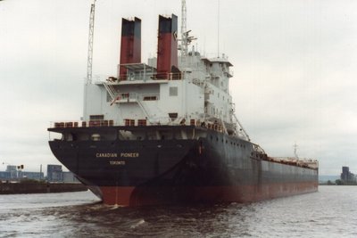 Inbound Duluth for Missabe ore docks.