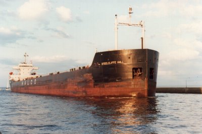 Inbound Duluth to load grain.