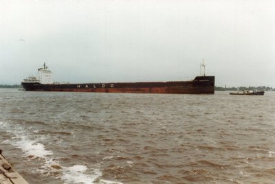 Cartiercliffe Hall inbound with tugs Sioux and Dakota. Think it was heading for Fraser Shipyards.