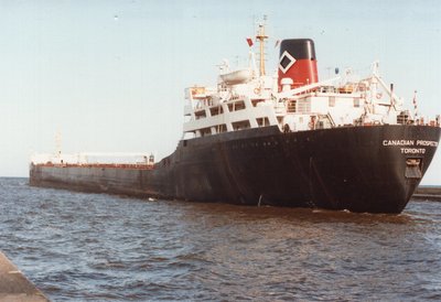 Outbound Duluth going to anchorage from Continental Grain, Superior.