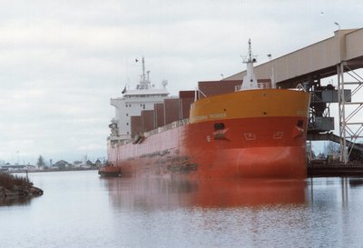 Cargill B-1 Duluth with Kaner 1 bumboat along side.