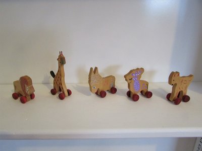 2017-08-18 PILh.jpg (112.02 KiB) Viewed 2408 times Miniature wooden animal children's toys, from the past.