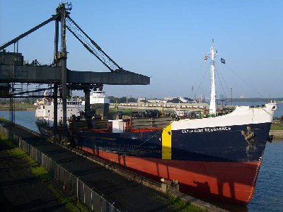 MV. 'Catherine Desgagnes' Loading Coal at Toledo's CSX Dock (Str. 'American Valor (Ex-'Armco') in Long-Term Layup in Background) - A Bow View -Sunday, August 8, 2010..jpg (82.22 KiB) Viewed 1022 times MV. 'Catherine Desgagnes' Loading Coal at Toledo's CSX Dock (Str. 'American Valor (Ex-'Armco') in Long-Term Layup in Background) - A Bow View -Sunday, August 8, 2010..jpg
