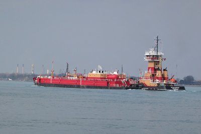 Tug Dylan Cooper and barge RTC-108 joined other waiting vessels in the Sarnia anchorage.