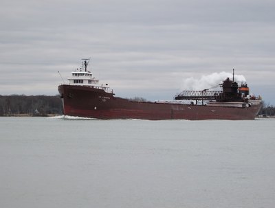 To give you an idea of the ferocity of the wind, look at Lee A. Tregurtha's flattened plume. She's returning to Marquette.