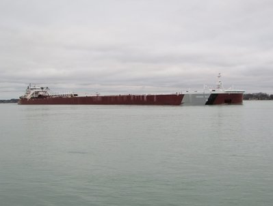 Thousand footer tug/barge Presque Isle (Zug) passing St. Clair.