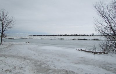 Looking up river from Algonac State Park.  From there south, indications from reports are conditions worsened.