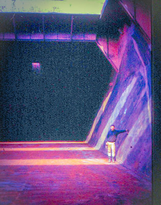 hoffernan cargo hold (2)_edited_edited.jpg (257.18 KiB) Viewed 4952 times He was lucking by hitting the side tank breaking his fall then sliding down the side tank to the tank top.