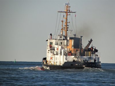 Although there's no current destination information, she may be going to help with ice breaking in the Straits.
