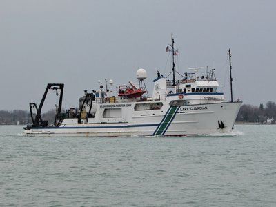 USEPA Lake Guardian (Detroit) caught me unawares but I finally caught up with her as she approached St. Clair.