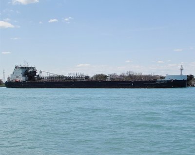 Algoma Niagara (Indiana Harbor) passing the fuel dock.