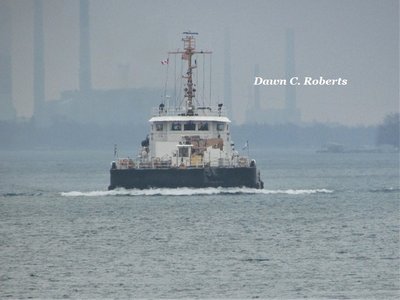 USCG Bristol Bay pushing water as she approaches Marysville.