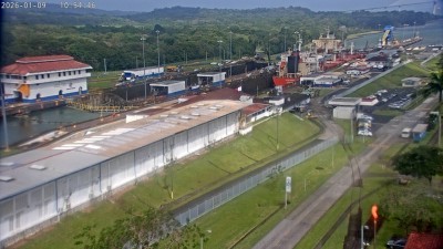 Manitowoc shipment entering Gatun lock 1-9-26