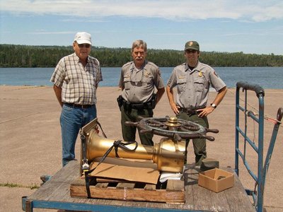 4- Dick,Dan & Seth with Algoma wheel.JPG (297.58 KiB) Viewed 2396 times Algoma wheel artifact