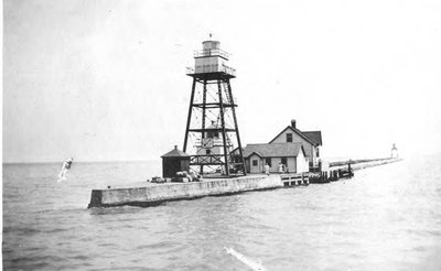 wr_Toledo Harbor Crib Lights 1912.jpg (55.15 KiB) Viewed 1979 times Toledo Crib in 1912