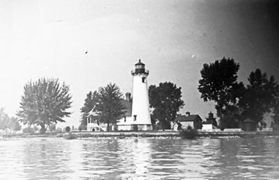 1lr.Possible.Michigan-DetritRiver.Lighthouse.1890-1910s.jpg..jpg (124.09 KiB) Viewed 15631 times 1lr.Possible.Michigan-DetritRiver.Lighthouse.1890-1910s.jpg..jpg