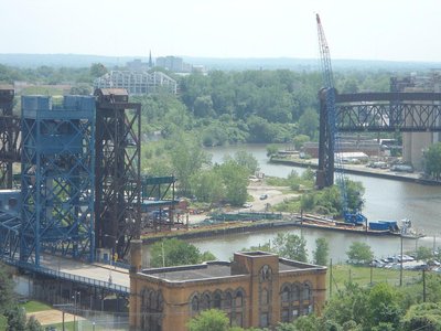 4-bargecrane.JPG