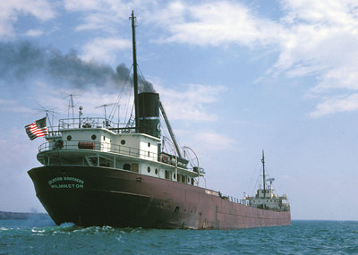 Kinsman's Str.'Uhlmann Brothers' in the lower St. Marys River (Circa. '70) --A stern view. Built at AmShip in 1906. Was 545'x55'x31'. Scrapped in 1973, overseas in Spain..jpg (153.75 KiB) Viewed 3761 times The former Interlake Str. C.S. Robinson with a Crew Doghouse on the stern.