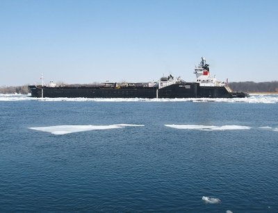 2015-03-09d Victorious.jpg (119.02 KiB) Viewed 2303 times When Victorious (also going to Sarnia) reaches my position, there is no longer an ice shelf.