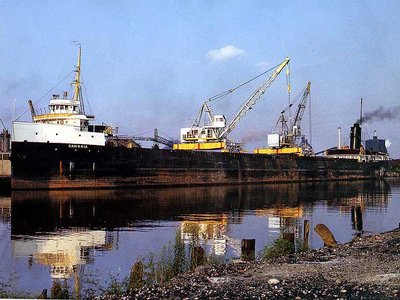 Bethlehem Transpt's Crane Str.'Cambria'(3). Built by Detroit S.B. in 1910 at 524'x54'x30'. Given 2 Diesel Cranes & 3 large hatches over a 386' hold in 1955. In 1973 barged & sold off-Lakes..jpg (86.55 KiB) Viewed 2637 times Bethlehem Transpt's Crane Str.'Cambria'(3). Built by Detroit S.B. in 1910 at 524'x54'x30'. Given 2 Diesel Cranes & 3 large hatches over a 386' hold in 1955. In 1973 barged & sold off-Lakes..jpg