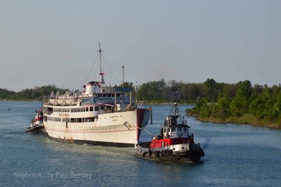 The tow approaches the Homer bridge.
