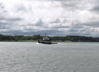 2015-06-28g KimAnne.jpg (93.29 KiB) Viewed 1793 times Making her way through the choppy water but with no destination given