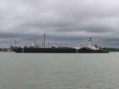 Approaching the Sarnia fuel dock with its cargo