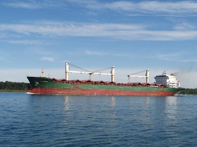 Bluewing on her way to Duluth.
