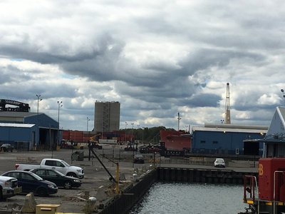 20151010pocmaindrag2.jpg (207.27 KiB) Viewed 9175 times A salty in port. Containers are piled up. Busy day for a Saturday. Lots of movement.