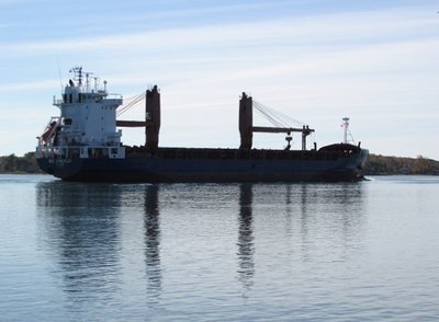 2015-10-23b BBC_Kimberley.jpg (70.01 KiB) Viewed 2041 times After crossing the Atlantic, her destination port is Hamburg, Germany.