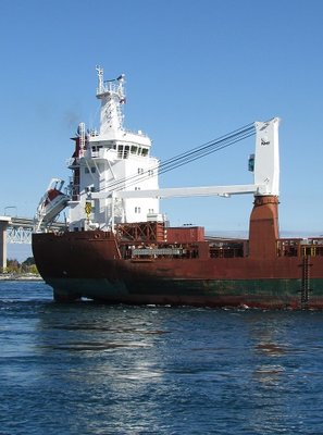 2015-10-22b Fortunagracht.jpg (99.35 KiB) Viewed 2038 times Pilot house and quarters on the Fortunagracht.
