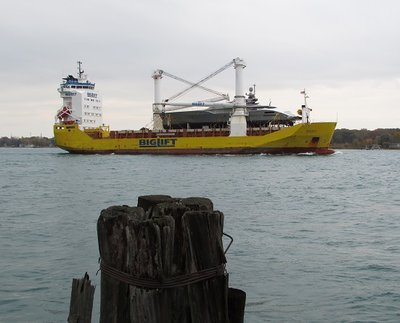 2015-10-24g Tracer.jpg (92.9 KiB) Viewed 1560 times Tracer headed to Montreal and beyond with the last yacht built at Palmer Johnson, Sturgeon Bay, WI.