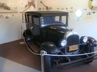 Car at Museum E.H. resize.jpg (206.21 KiB) Viewed 3309 times One of the original Chrysler's at the museum at Eagle Harbor MI.