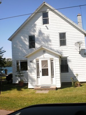 The Bergh House resize.jpg (128.3 KiB) Viewed 3307 times The Bergh house where the crew spent two weeks.