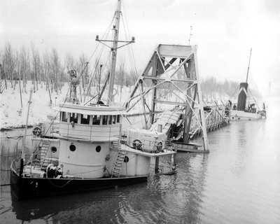 Stonefax on the bottom of the Welland Canal after colliding with the saltie Arthur Stove on Oct 14, 1966