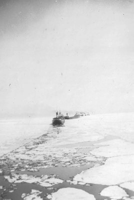 Ice convoy April 16, 1937 - 2.jpg (46.53 KiB) Viewed 19549 times Ice convoy April 16, 1937 - 2.jpg